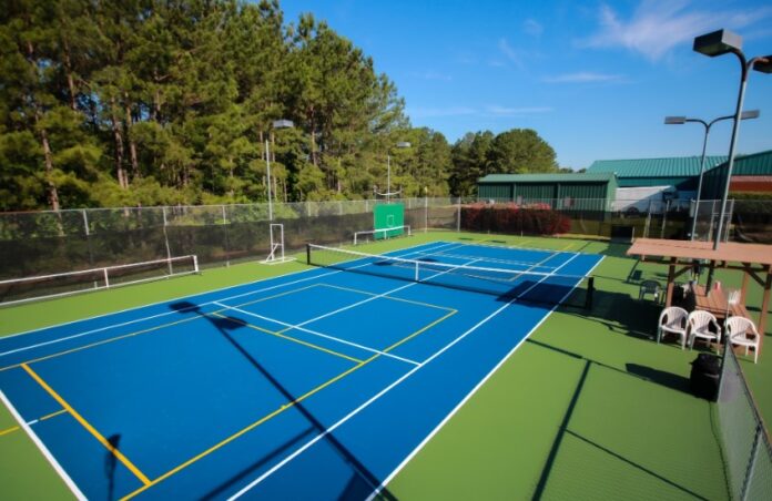 tennis court maintenance